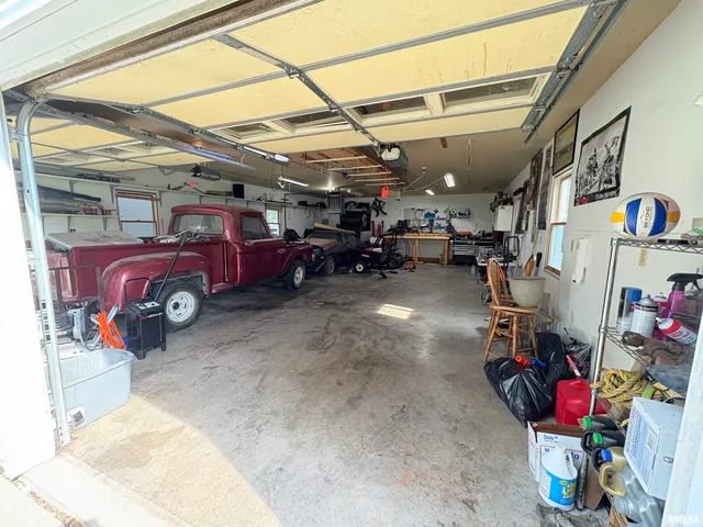 $149,900 | 111 North West Street, Cambridge, IL 61238