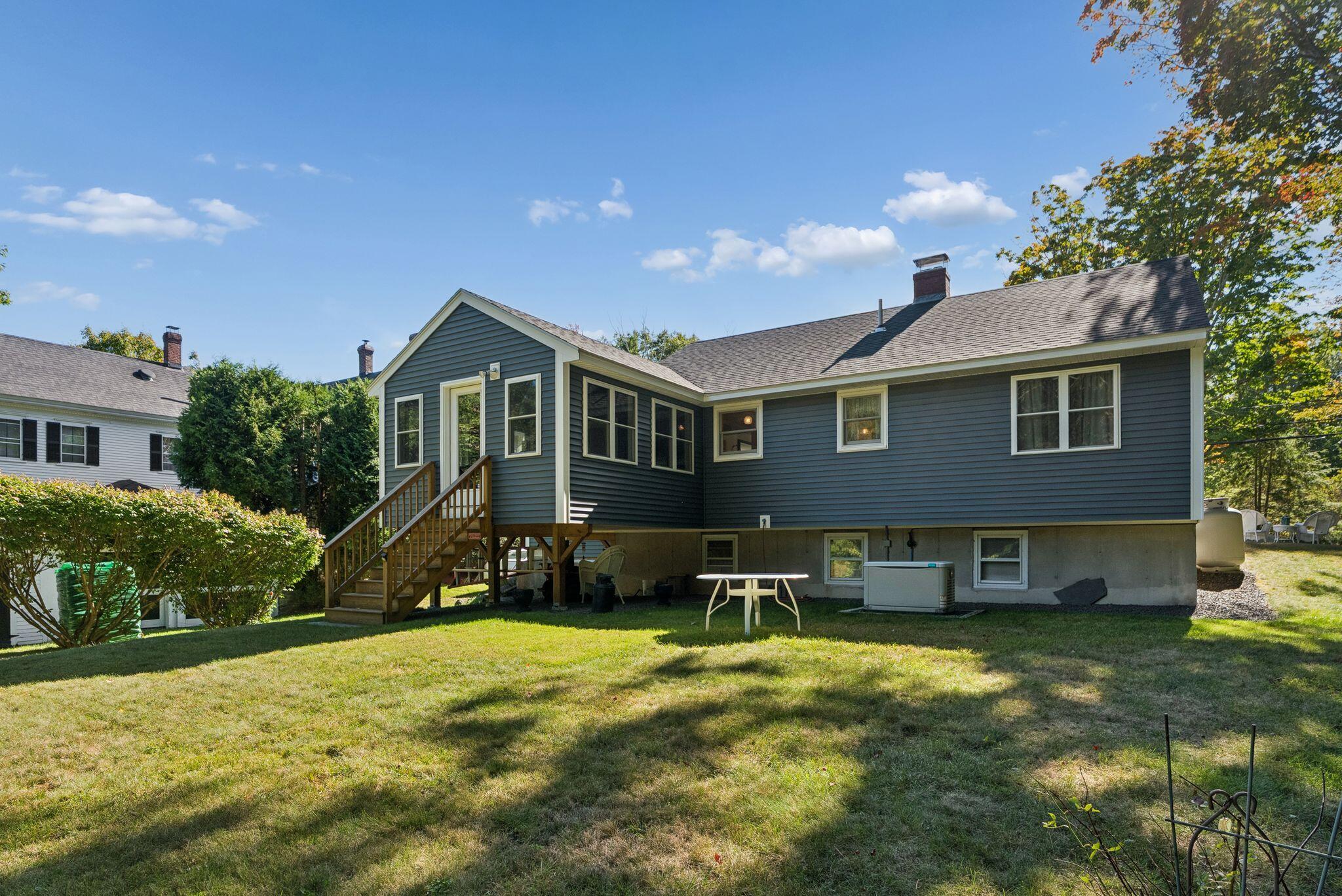 88 Cape Neddick Road York, ME 03909 - Photo 4 of 29 5_DSC00457