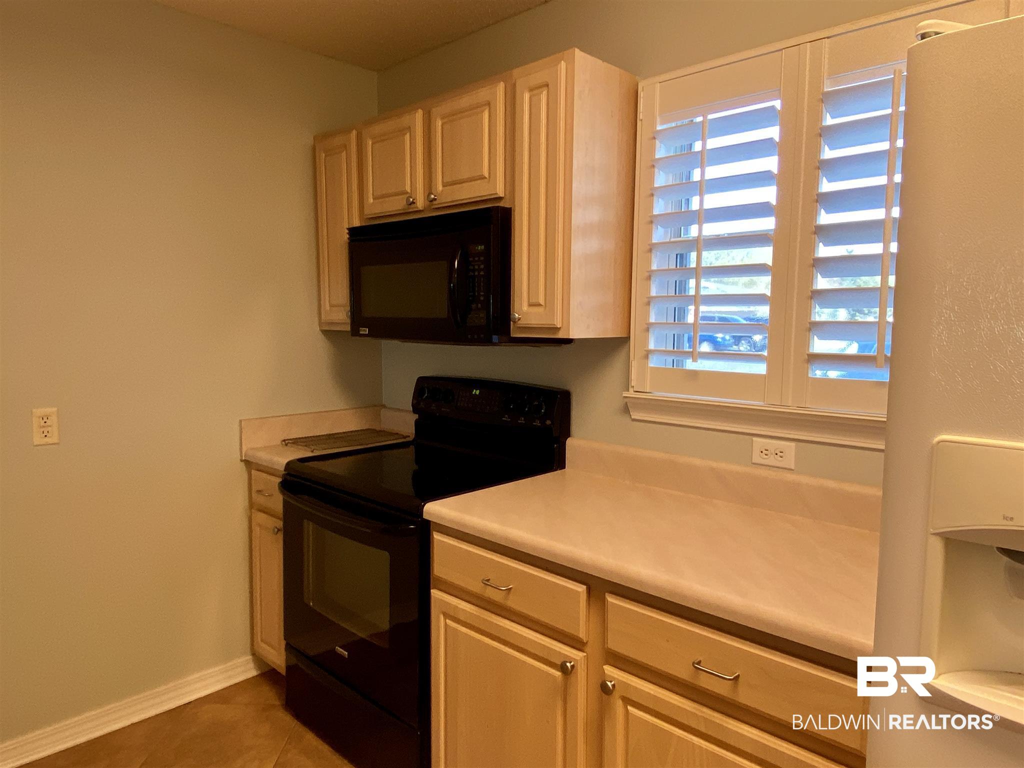 9619 Villas Drive Foley, AL 36535 - Photo 13 of 31 Kitchen