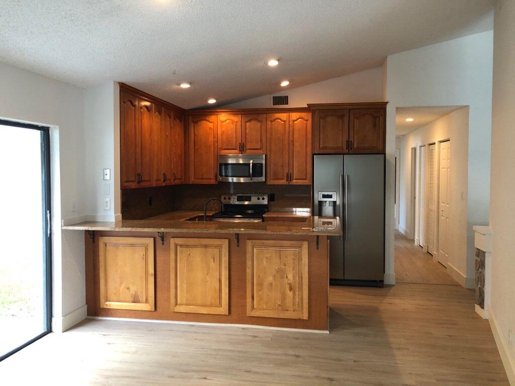 21649 Sutters Lane Boca Raton, FL 33428 - Photo 3 of 8 IMG_2367