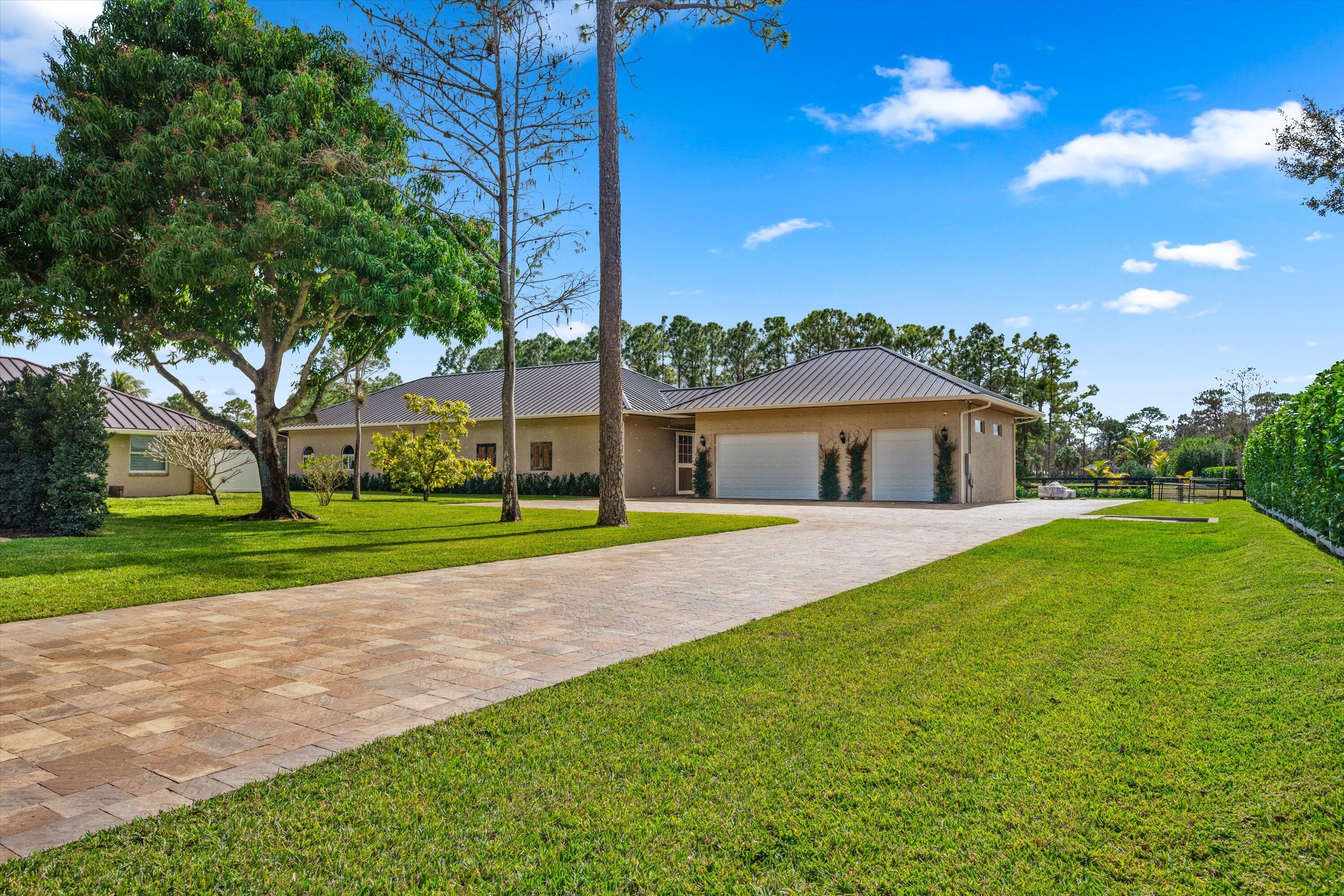 14598 Halter Road Wellington, FL 33414 - Photo 32 of 61 32-DSC_2397
