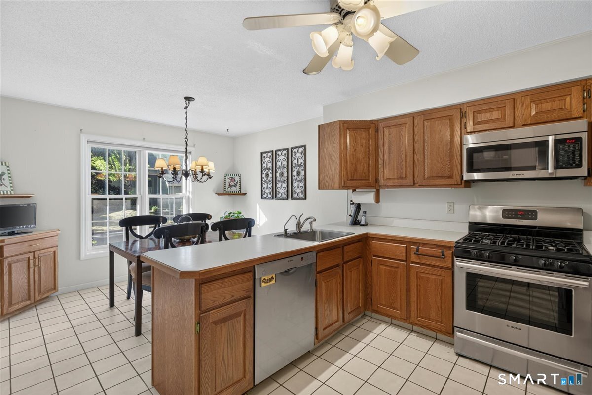 40 Eaton Woods Road, Unit 40 Hamden, CT 06518 - Photo 14 of 40