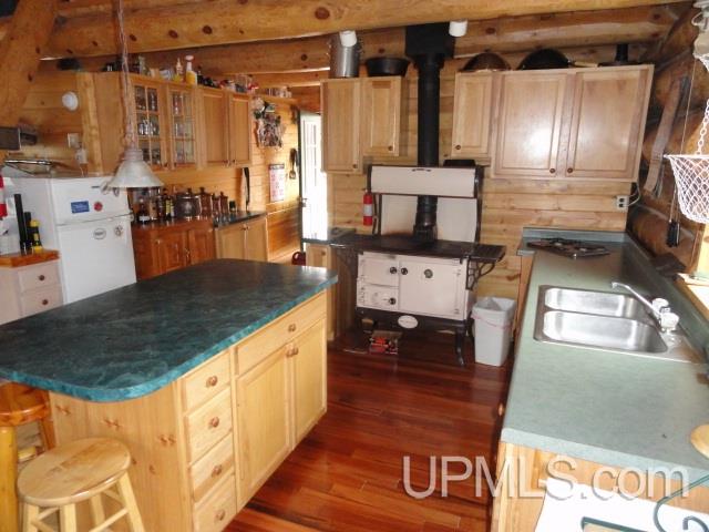24642 Little Huron Road Skanee, MI 49962 - Photo 5 of 34 Gallery Image 5