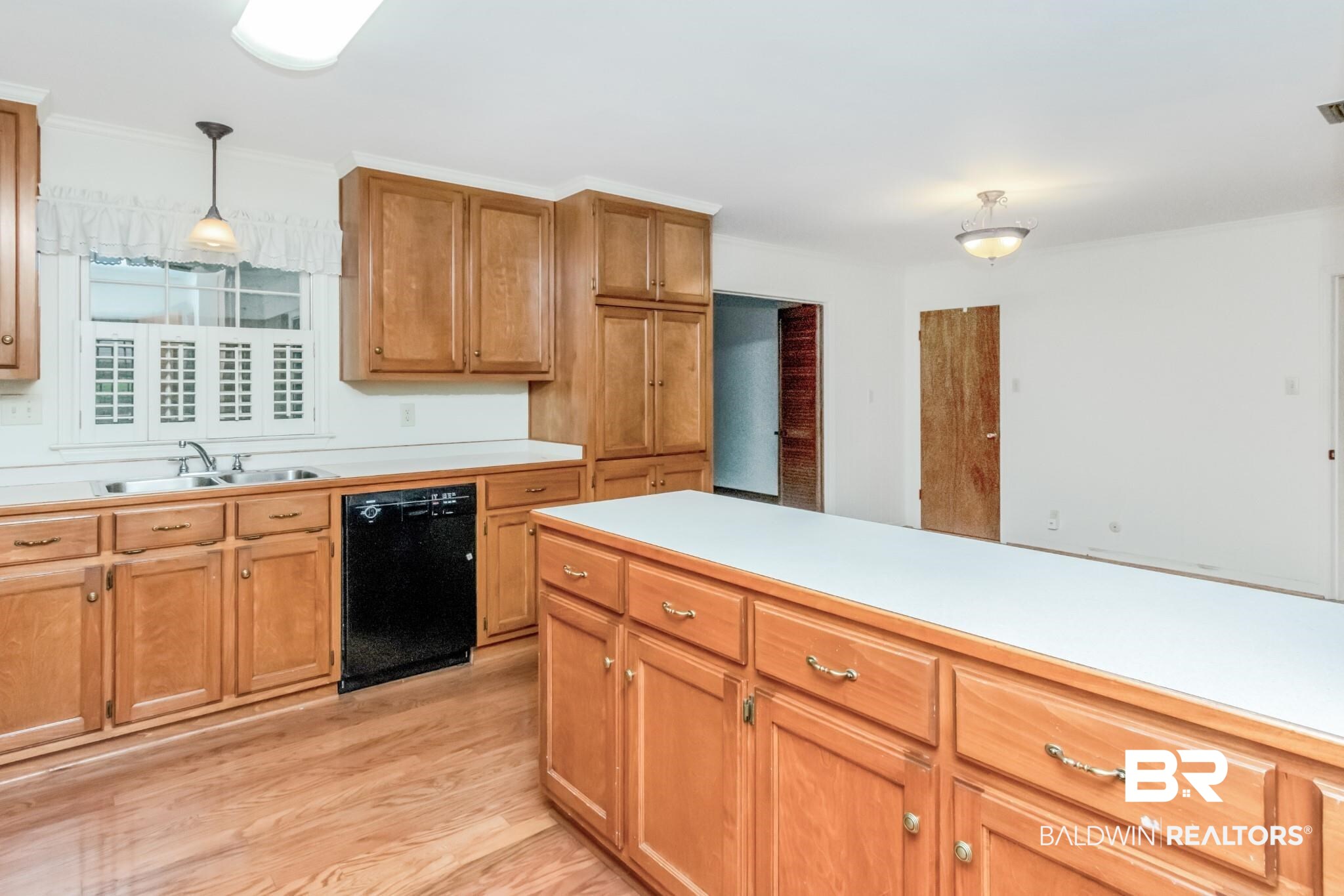5604 William And Mary Street Mobile, AL 36608 - Photo 4 of 37