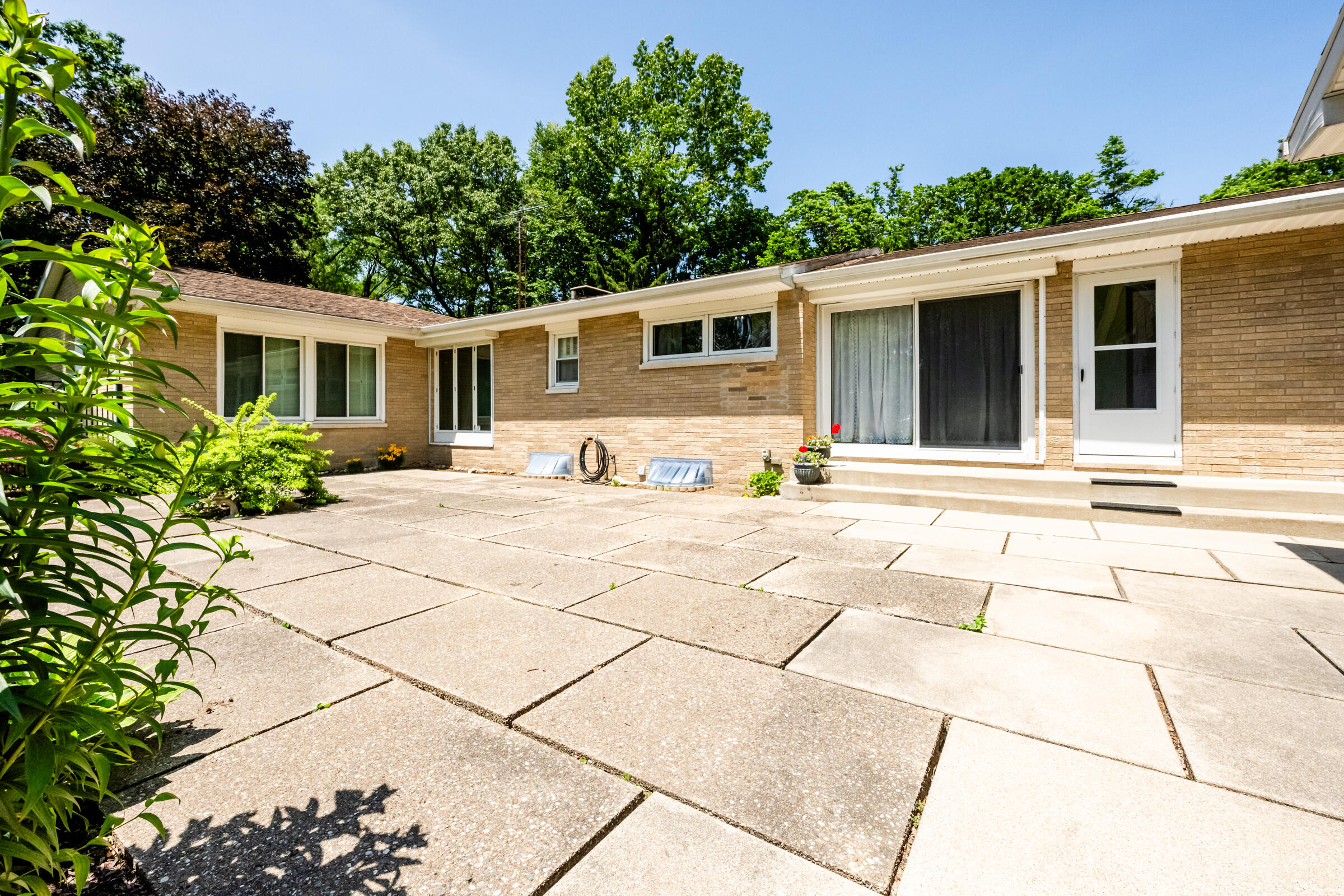 1595 Alex Path Stevensville, MI 49127 - Photo 5 of 38 Alex-504