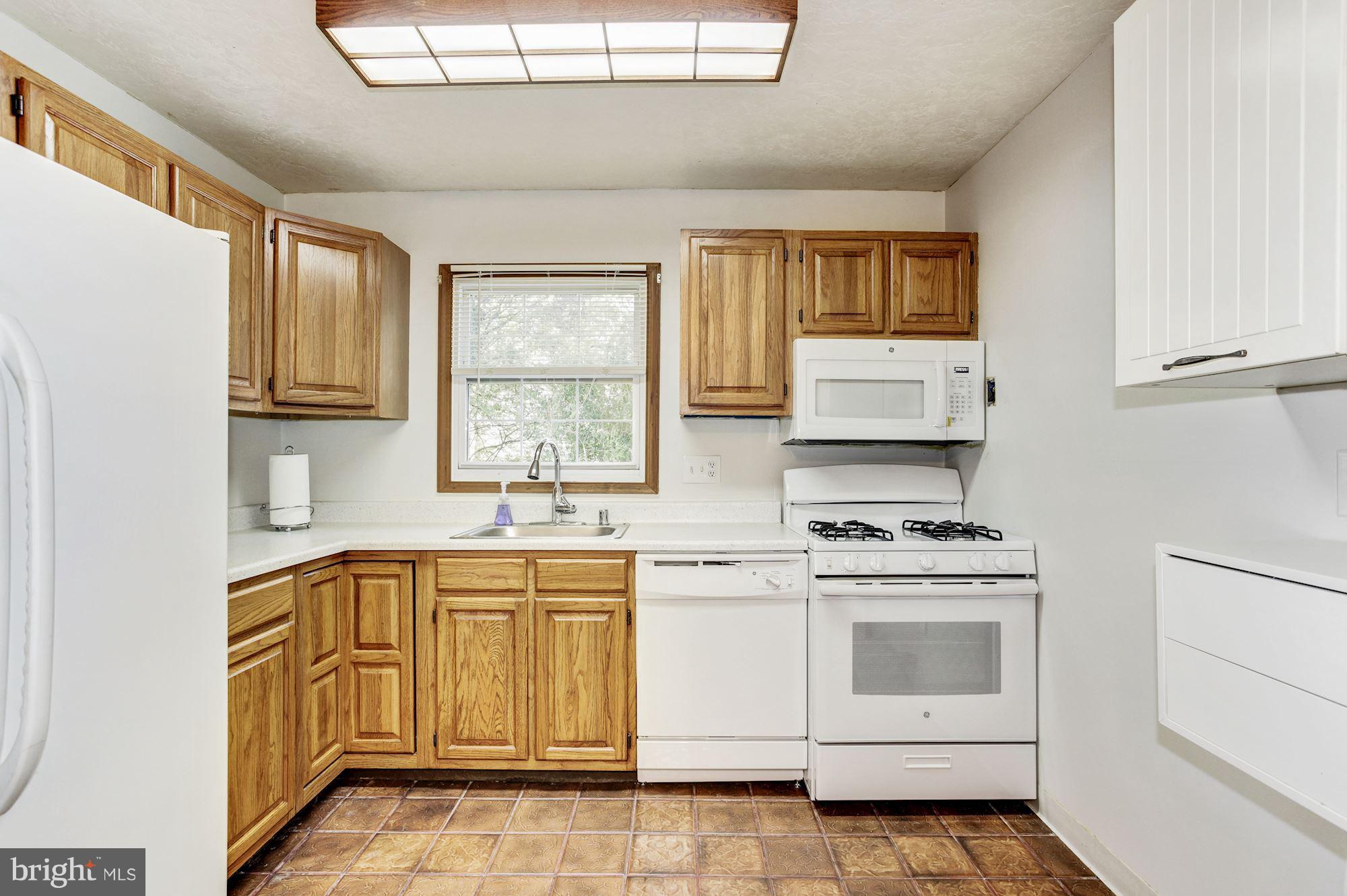 6517 Haystack Road Alexandria, VA 22310 - Photo 12 of 23 Kitchen