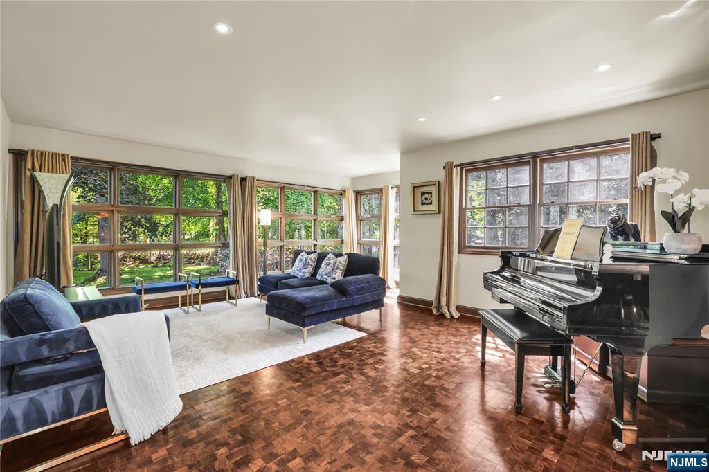 201 Little Falls Road Cedar Grove, NJ 07009 - Photo 19 of 46