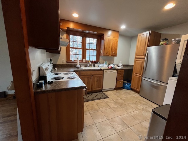 West Mountain Road Ridgefield, CT 06877 - Photo 5 of 17 a kitchen with a stove a refrigerator and a refrigerator