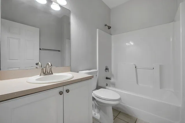 $175,000 | 2014 Midyette Road, Unit 207, Tallahassee, FL 32301