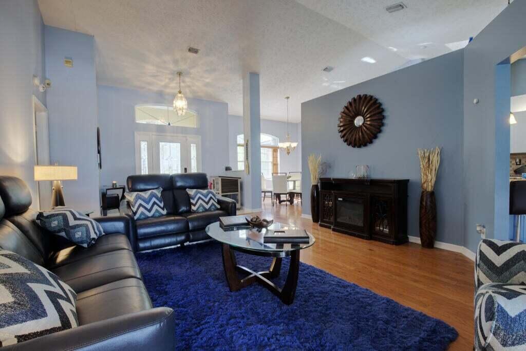 4782 Northwest Ever Road Port St. Lucie, FL 34983 - Photo 4 of 16 Livingroom