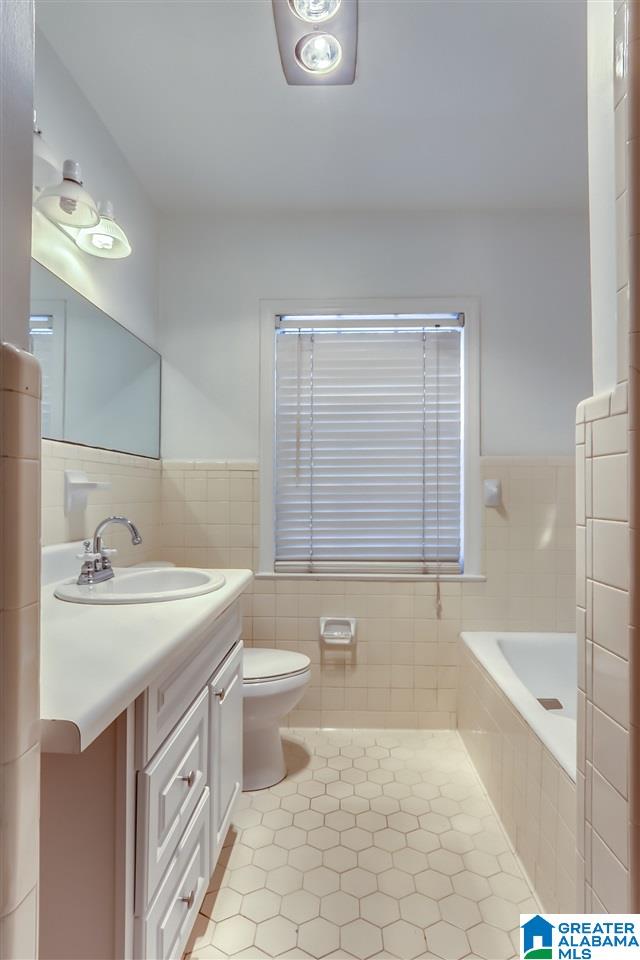 2036 Hickory Road Vestavia Hills, AL 35216 - Photo 21 of 28