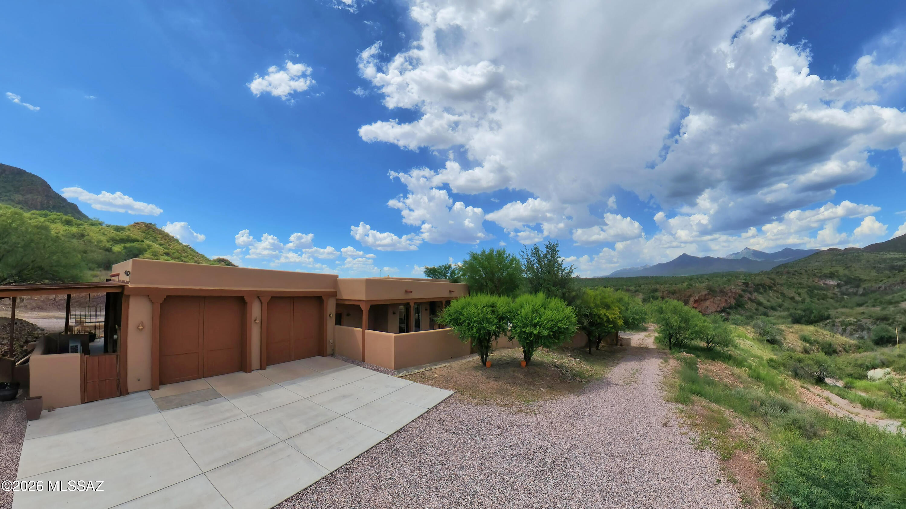 150 Canyon Pass Court Rio Rico, AZ 85648 - Photo 42 of 52 4 car tandem poss carport no bags