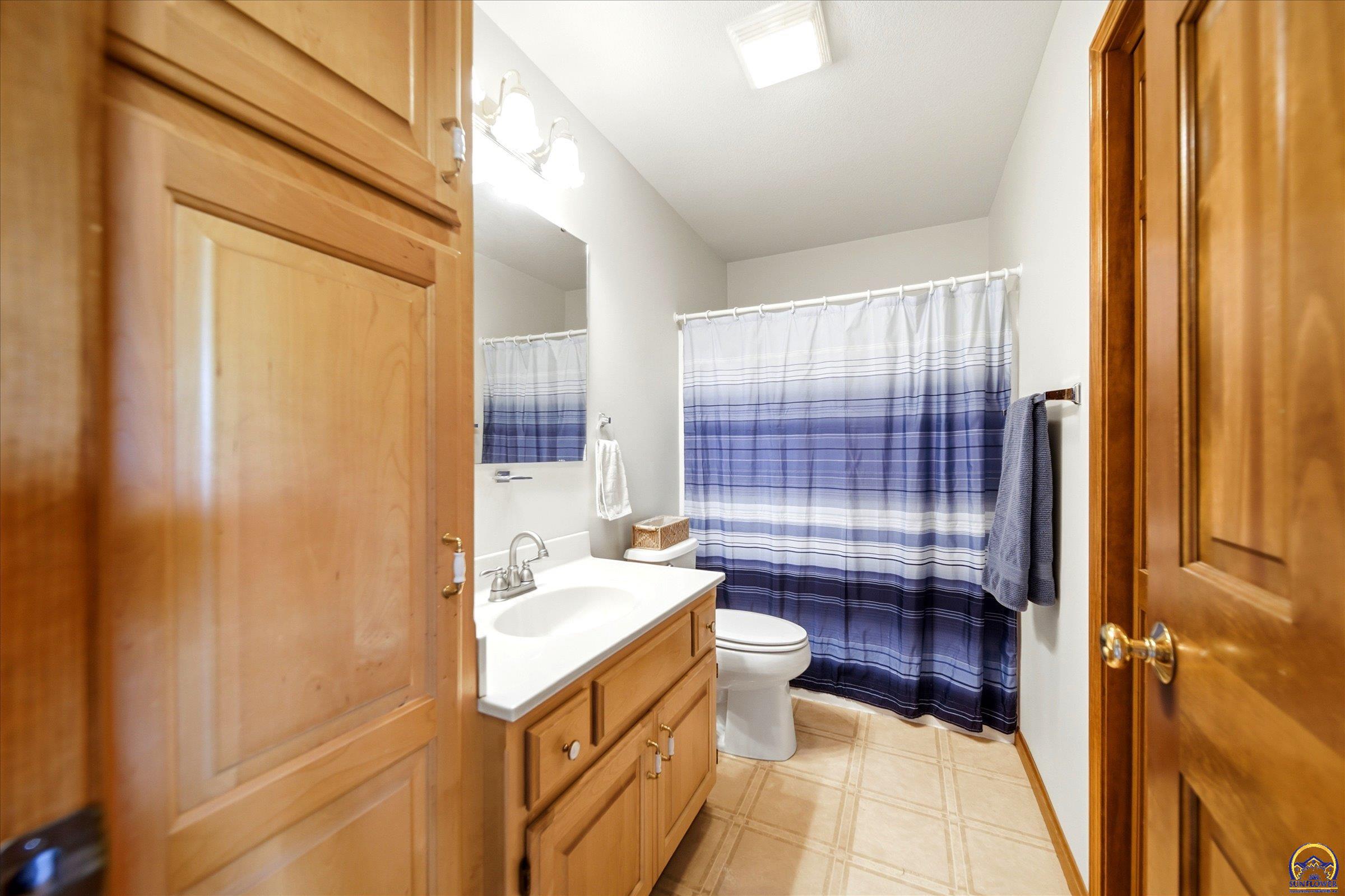 810 Southwest Mifflin Road Topeka, KS 66606 - Photo 24 of 30