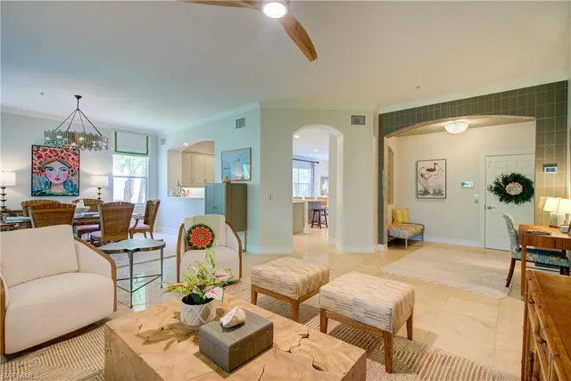 $1,595,000 | 2855 Tiburon Boulevard East, Unit 102, Naples, FL 34109
