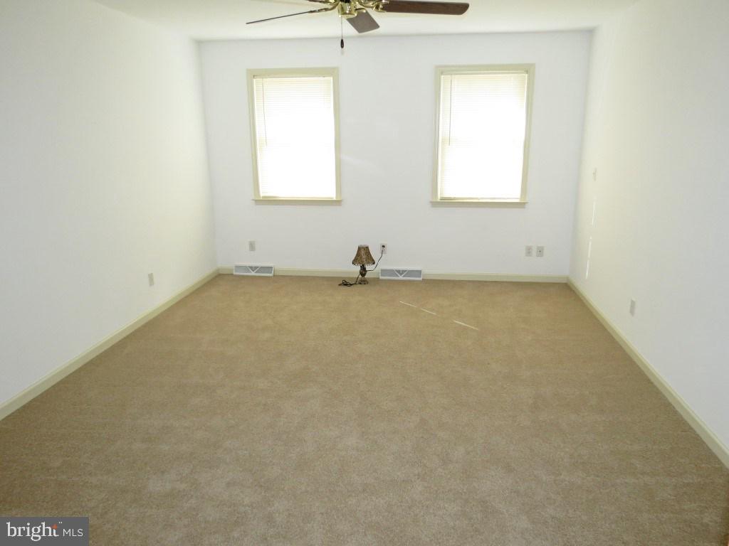 215 Taylor Road York, PA 17406 - Photo 16 of 36 Gallery Image 16