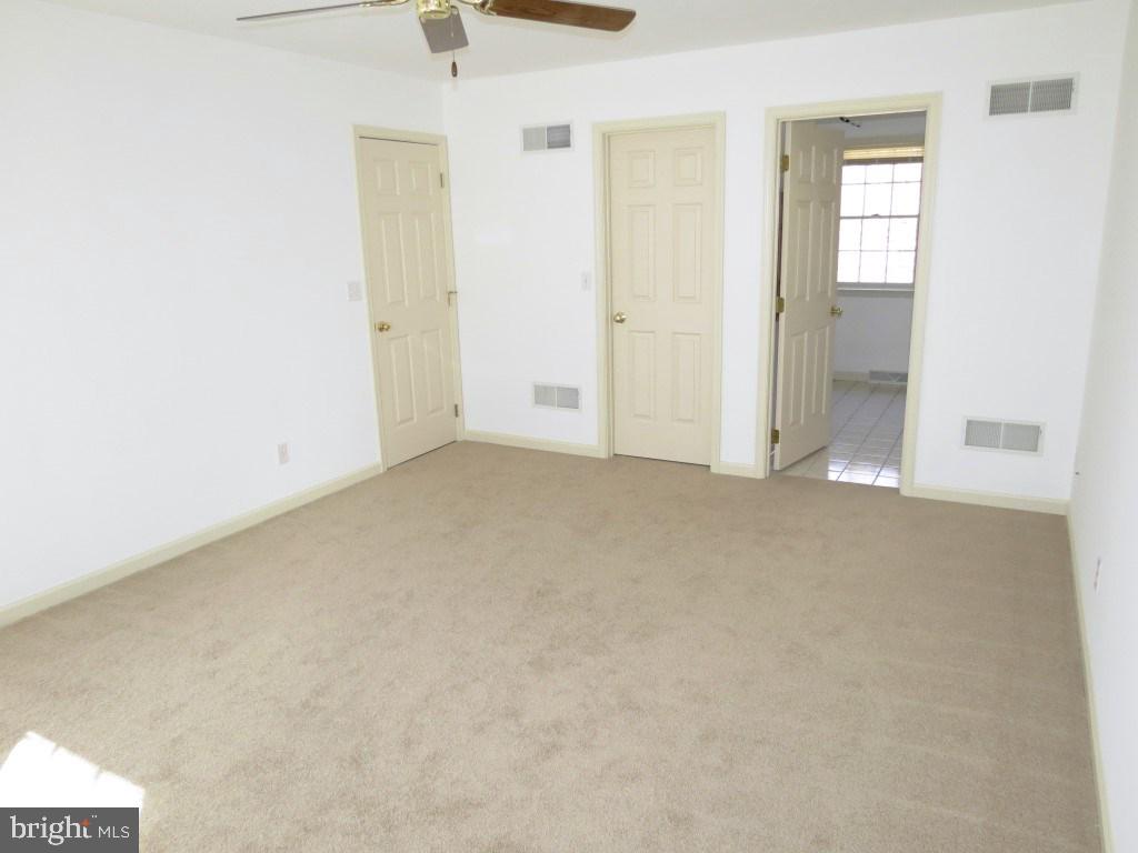 215 Taylor Road York, PA 17406 - Photo 17 of 36 Gallery Image 17