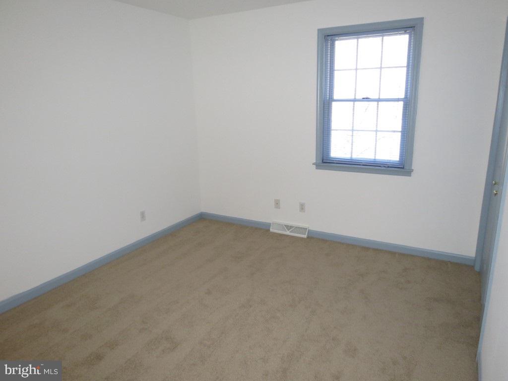 215 Taylor Road York, PA 17406 - Photo 19 of 36 Gallery Image 19