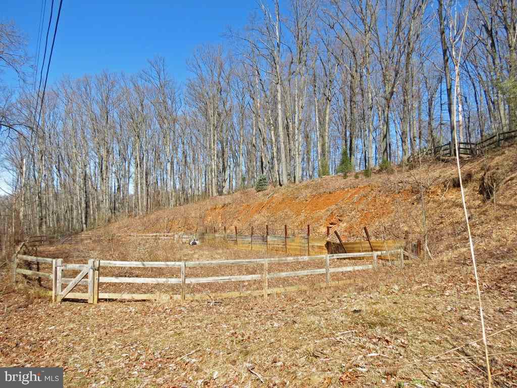 215 Taylor Road York, PA 17406 - Photo 34 of 36 Gallery Image 34