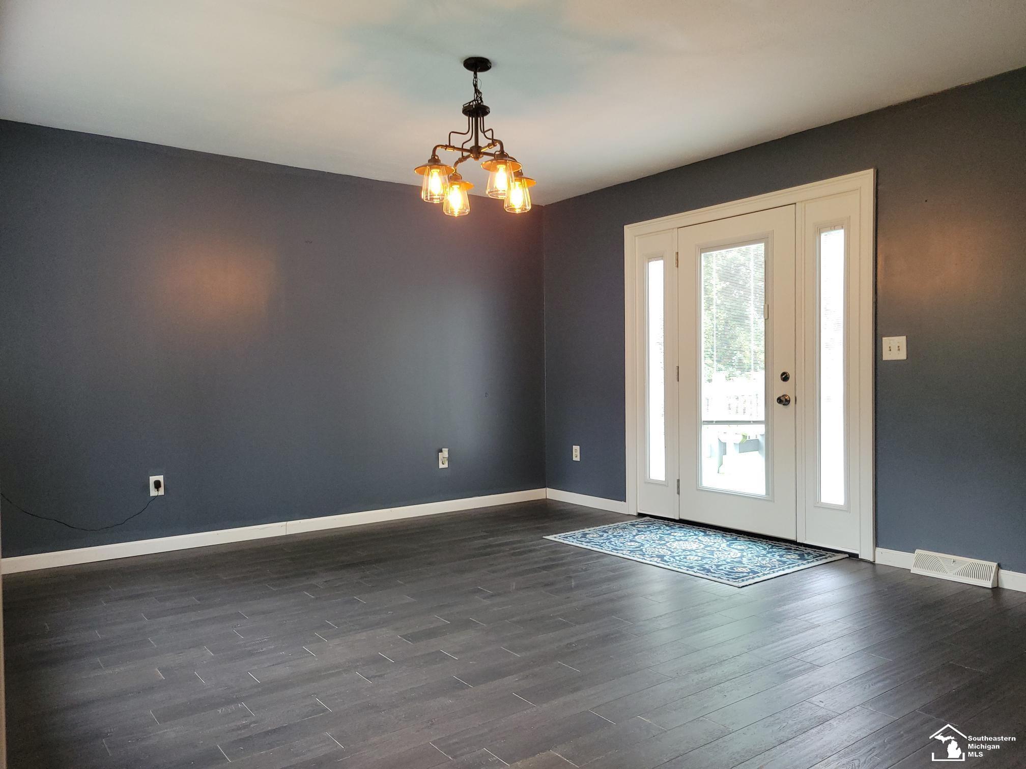 3133 Comboni Way Monroe, MI 48162 - Photo 14 of 30 50188071-3b759eb4-5e40-4c35-812d-3124b4fe4aae.JPG