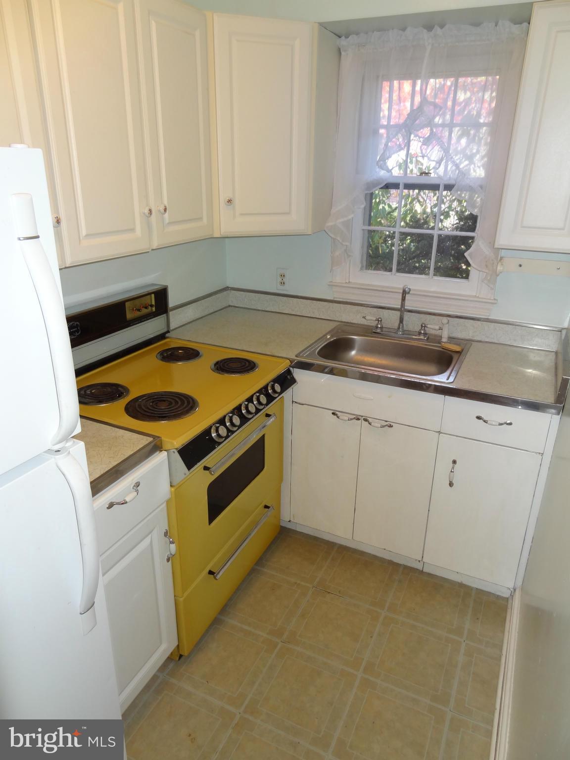1189 Winer Road Odenton, MD 21113 - Photo 24 of 30 In-law Suite Kitchenette