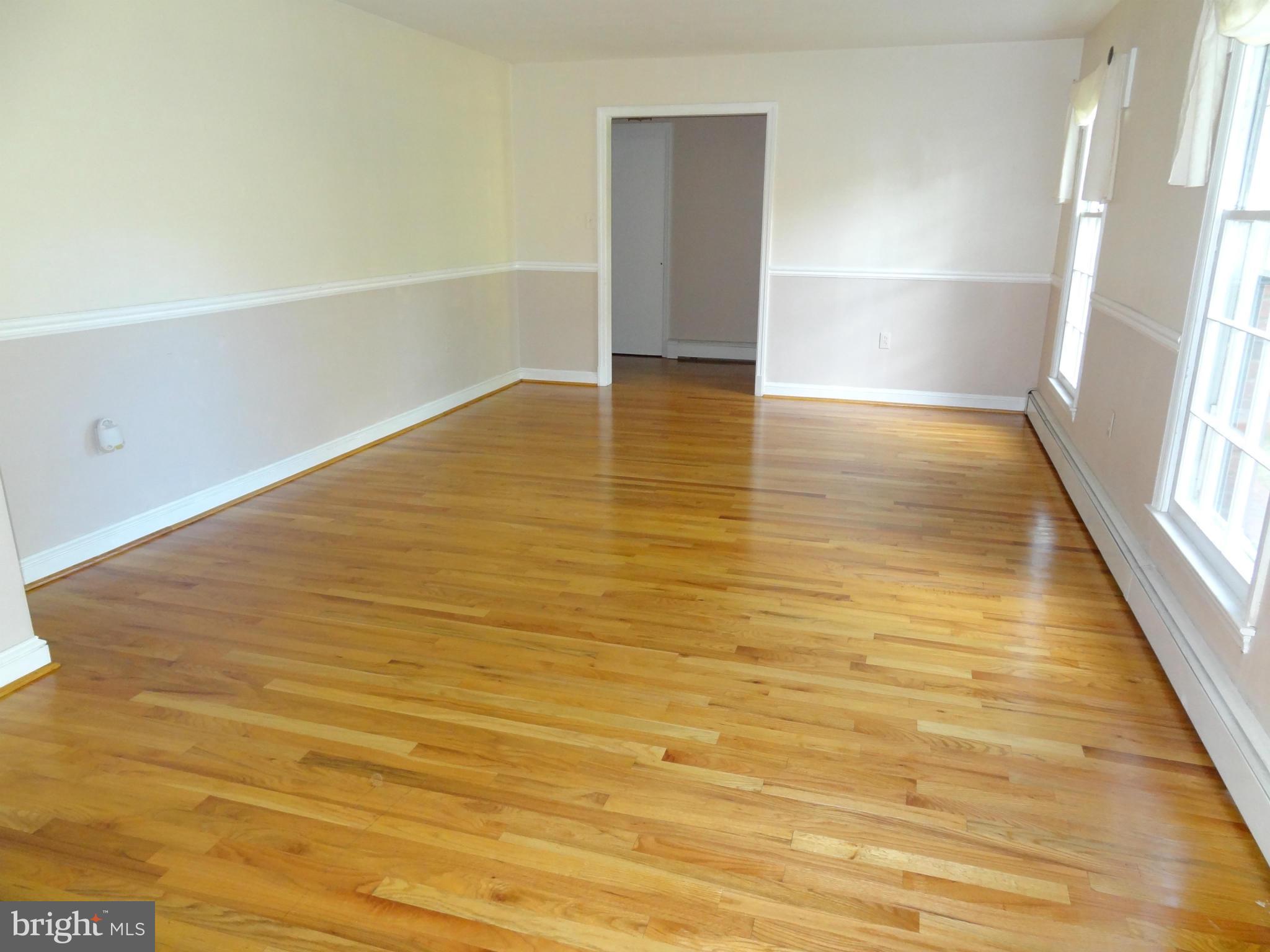 1189 Winer Road Odenton, MD 21113 - Photo 5 of 30 Living Room