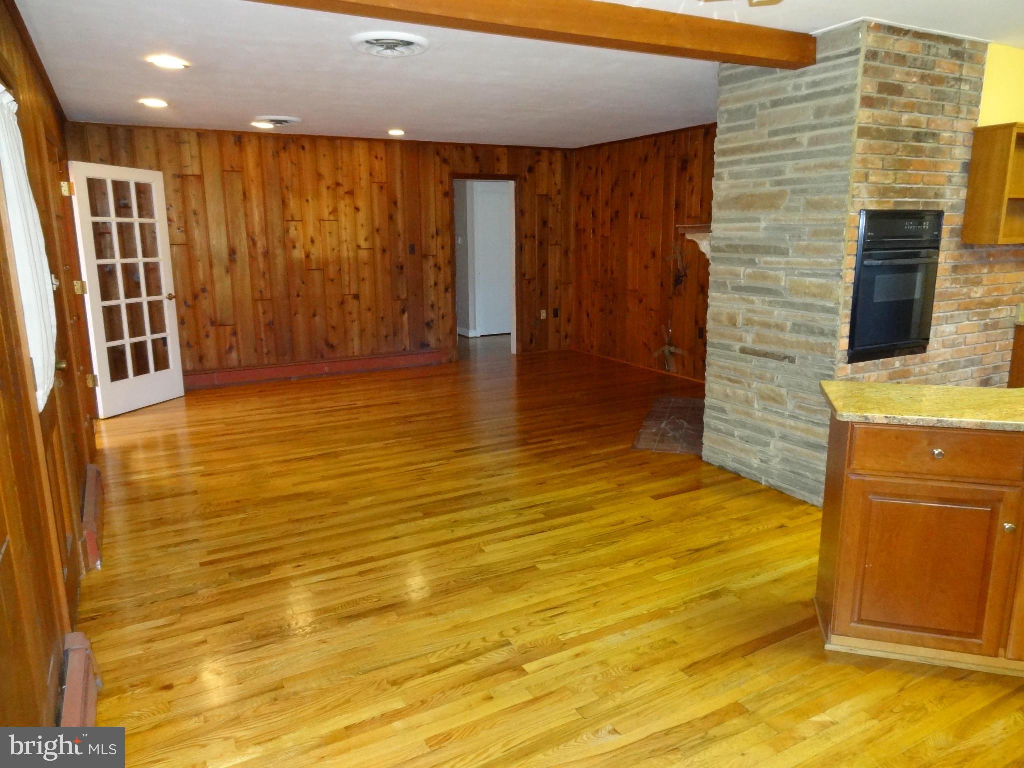 1189 Winer Road Odenton, MD 21113 - Photo 9 of 30 Family Room