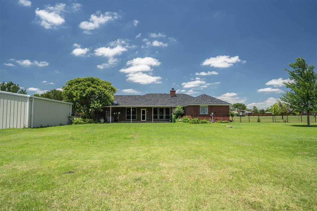 697 Meadowview Circle Van Alstyne, TX 75495 - Photo 23 of 25