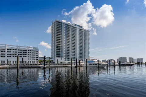 $899,000 | 17301 Biscayne Boulevard, Unit 1803, North Miami Beach, FL 33160