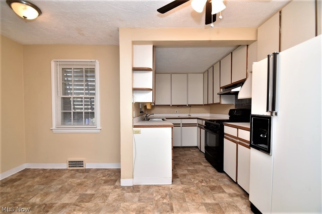 1206 Yellowstone Road Cleveland, OH 44121 - Photo 14 of 35 Gallery Image 14