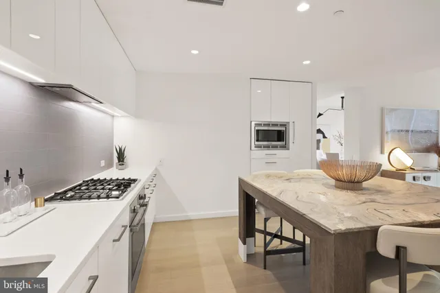 $1,950,000 | 1111 24th Street Northwest, Unit 27, Washington, DC 20037