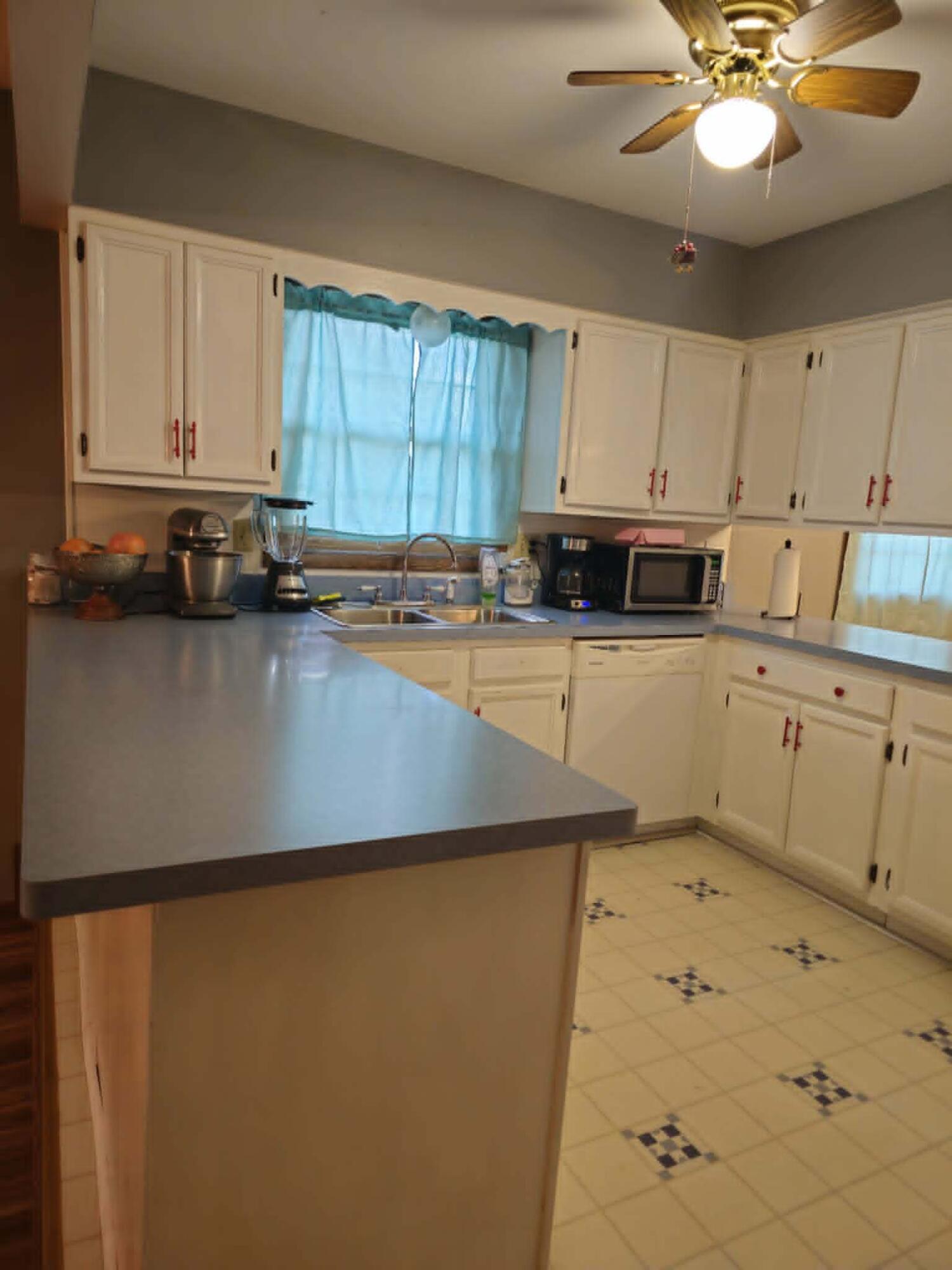 2260 Cobblestone Lane Beloit, WI 53511 - Photo 22 of 65 015eb4d6-c78f-41bb-8614-42b3c91c7aa9
