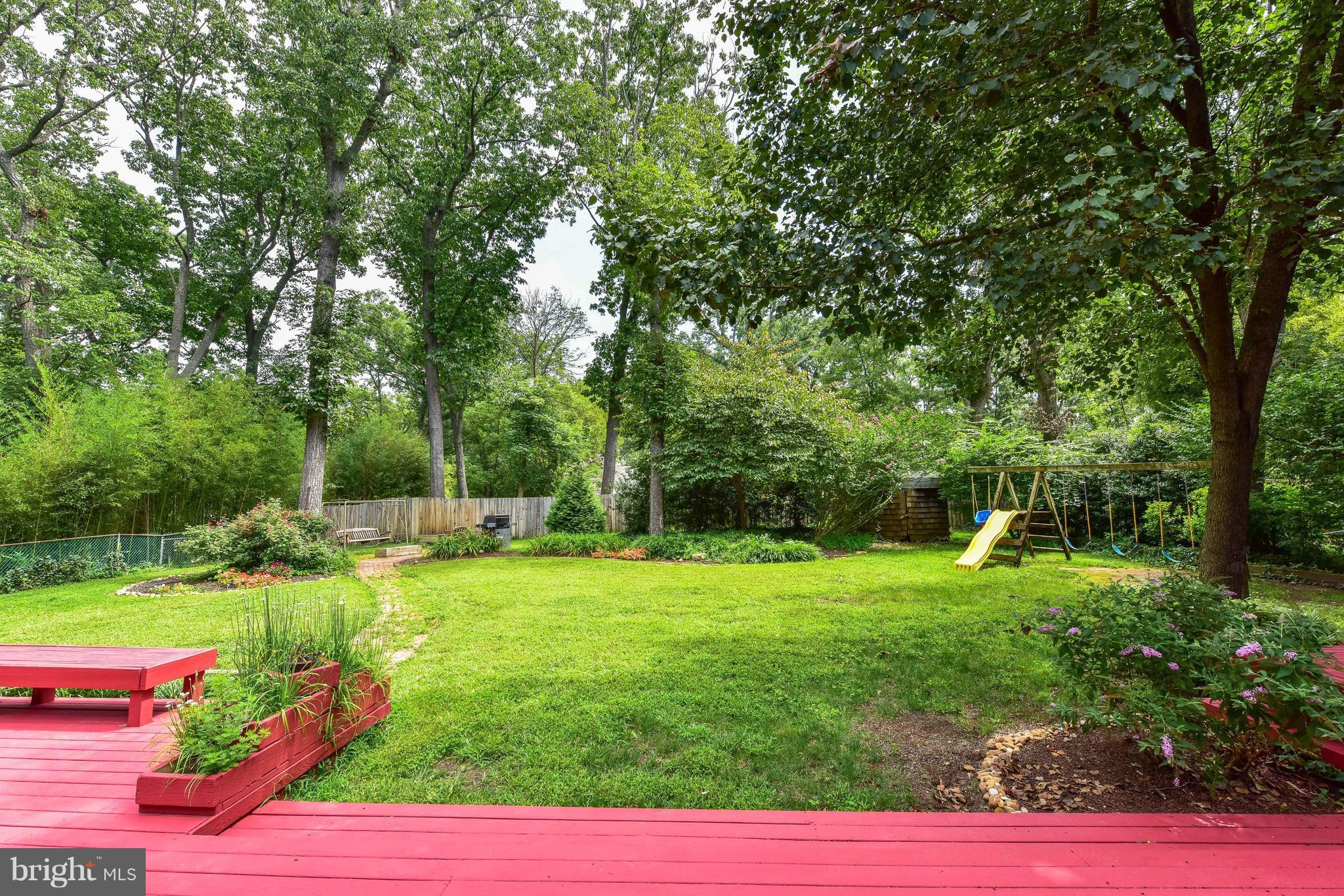 7201 Fort Hunt Road Alexandria, VA 22307 - Photo 22 of 30 a view of yard with grass and trees