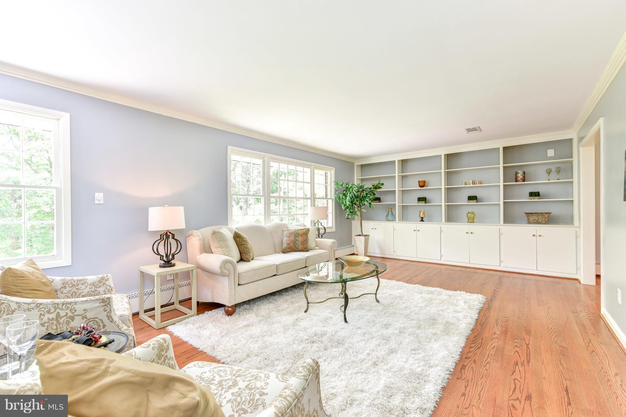 7201 Fort Hunt Road Alexandria, VA 22307 - Photo 7 of 30 a living room with furniture and a large window