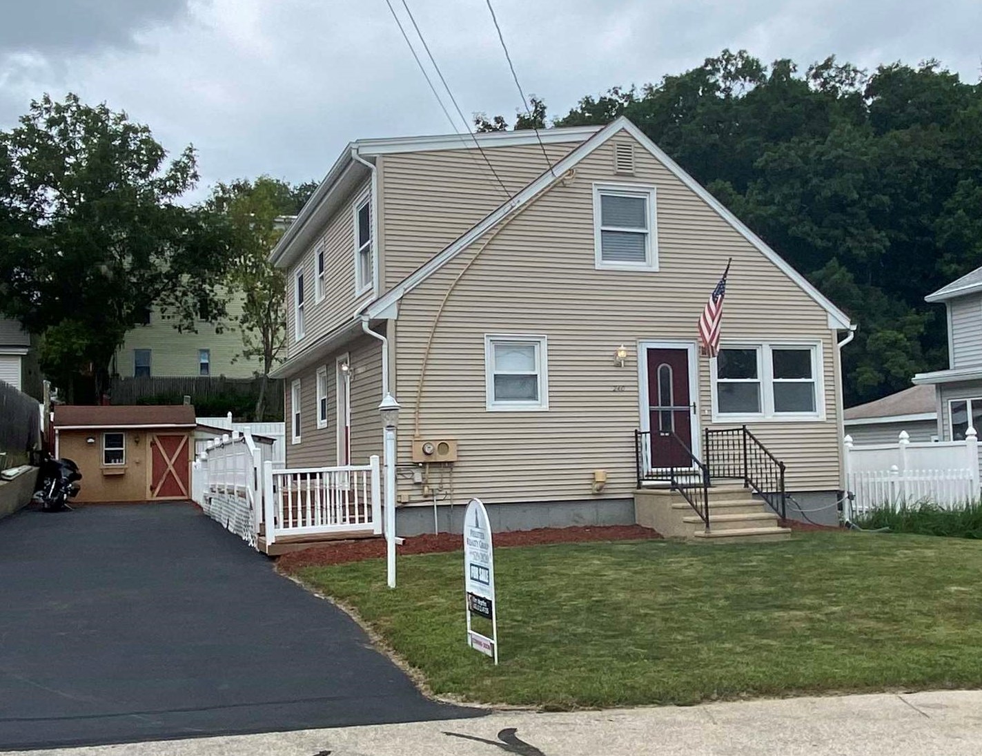 240 Laval Street Manchester, NH 03102 - Photo 2 of 31