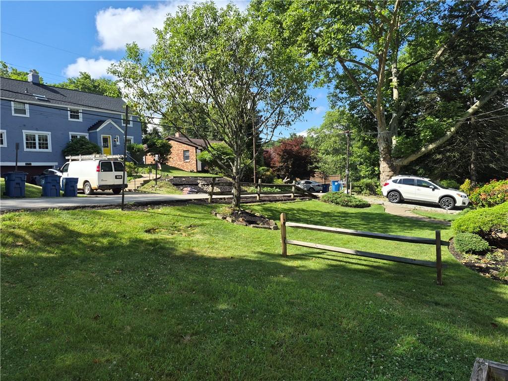 170 Spring Grove Road Pittsburgh, PA 15235 - Photo 2 of 28