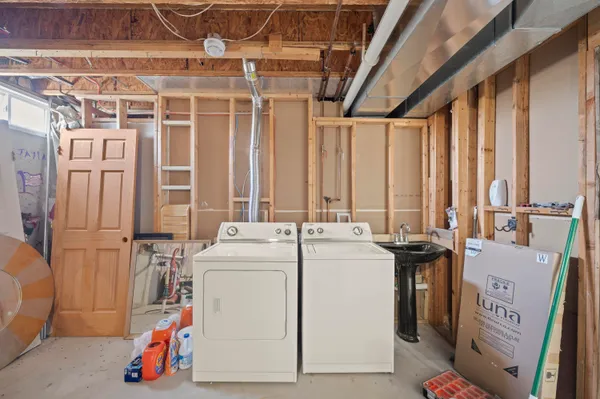 $550,000 | 77544 38th Avenue, Covert, MI 49043