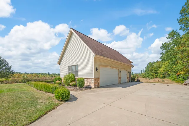 $589,000 | 77544 38th Avenue, Covert, MI 49043