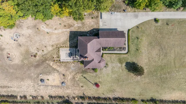 $589,000 | 77544 38th Avenue, Covert, MI 49043