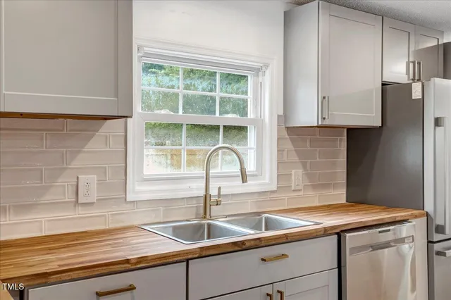 $199,900 | 410 Madison Street, Roanoke Rapids, NC 27870