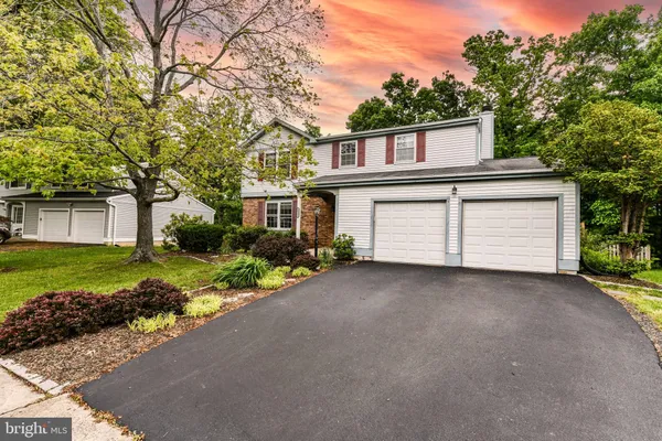 $785,000 | 1721 Whitewood Lane, Herndon, VA 20170