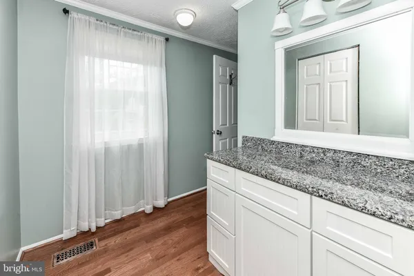 $785,000 | 1721 Whitewood Lane, Herndon, VA 20170