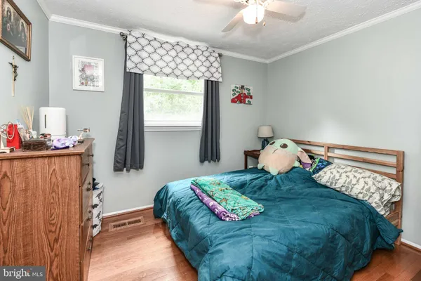 $785,000 | 1721 Whitewood Lane, Herndon, VA 20170