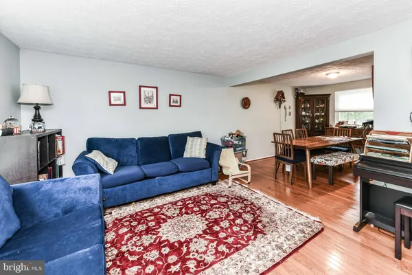 $785,000 | 1721 Whitewood Lane, Herndon, VA 20170