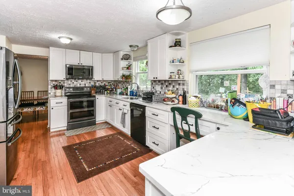 $785,000 | 1721 Whitewood Lane, Herndon, VA 20170