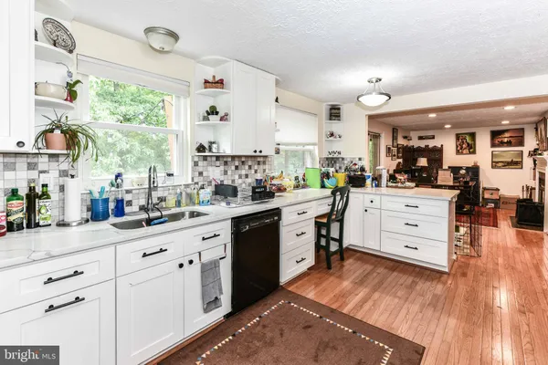 $785,000 | 1721 Whitewood Lane, Herndon, VA 20170