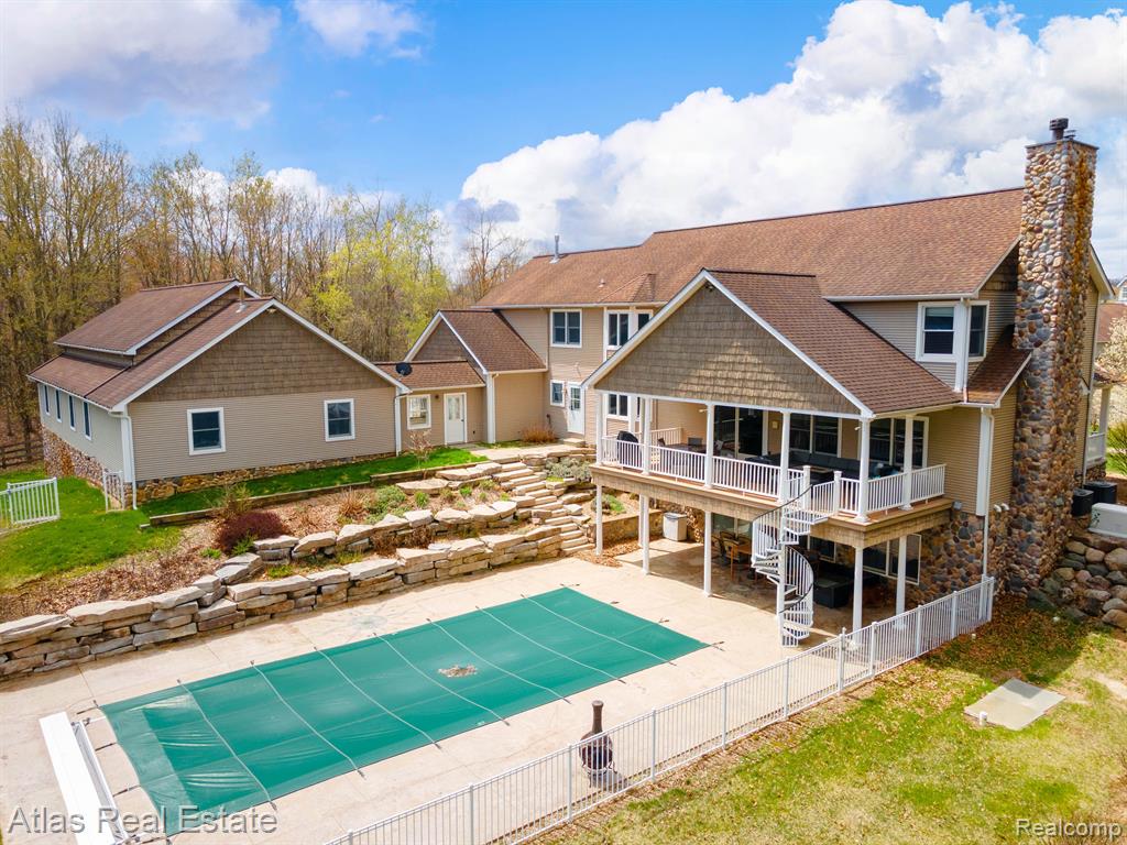 2716 Lake George Road Leonard, MI 48367 - Photo 12 of 98