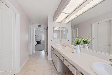 $1,540,000 | 5377 Evanwood Avenue, Oak Park, CA 91377