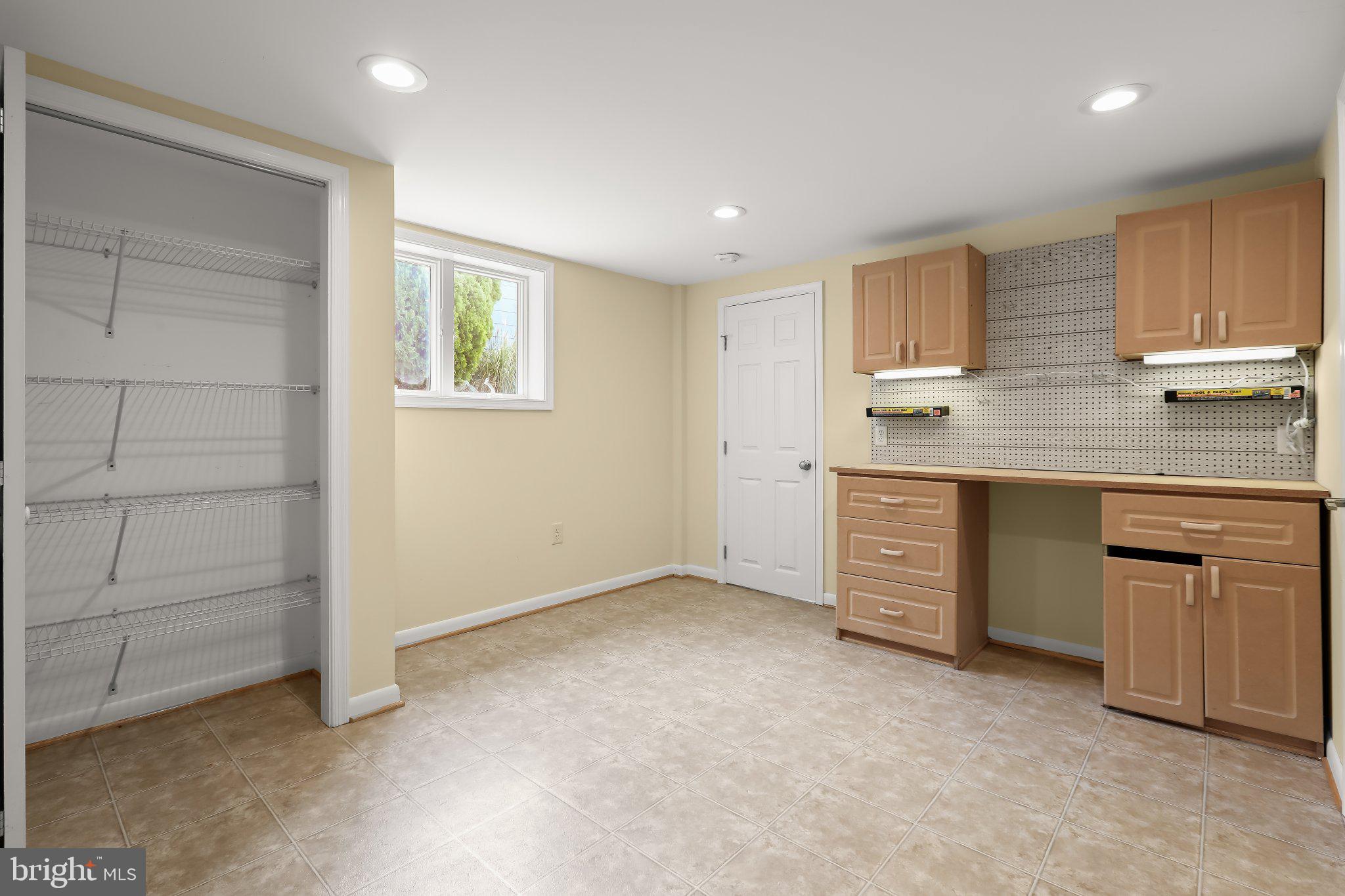 1906 Logwind Road Catonsville, MD 21228 - Photo 44 of 63 Workshop