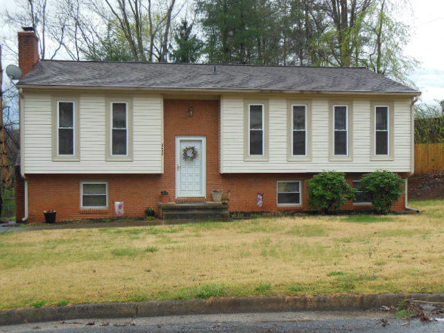 3630 Bower Road Roanoke, VA 24018 - Photo 1 of 24 Front