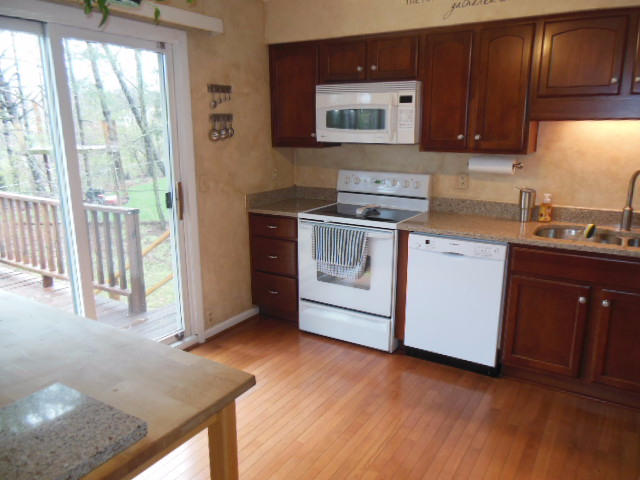 3630 Bower Road Roanoke, VA 24018 - Photo 7 of 24 DSCN4697